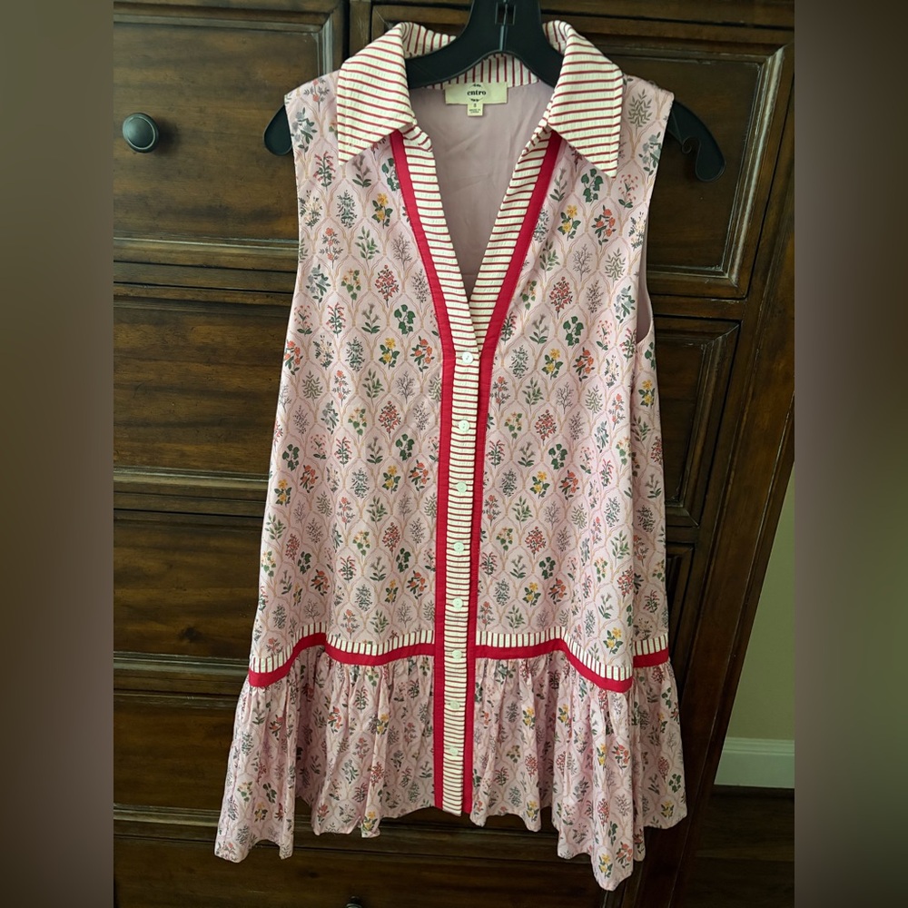 Sleeveless Pink Floral Mini Dress with Contrast Trim